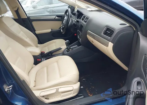 2017 Volkswagen Jetta 1.4T Se z USA, uszkodzony, nr VIN 3VWDB7AJ0HM293674